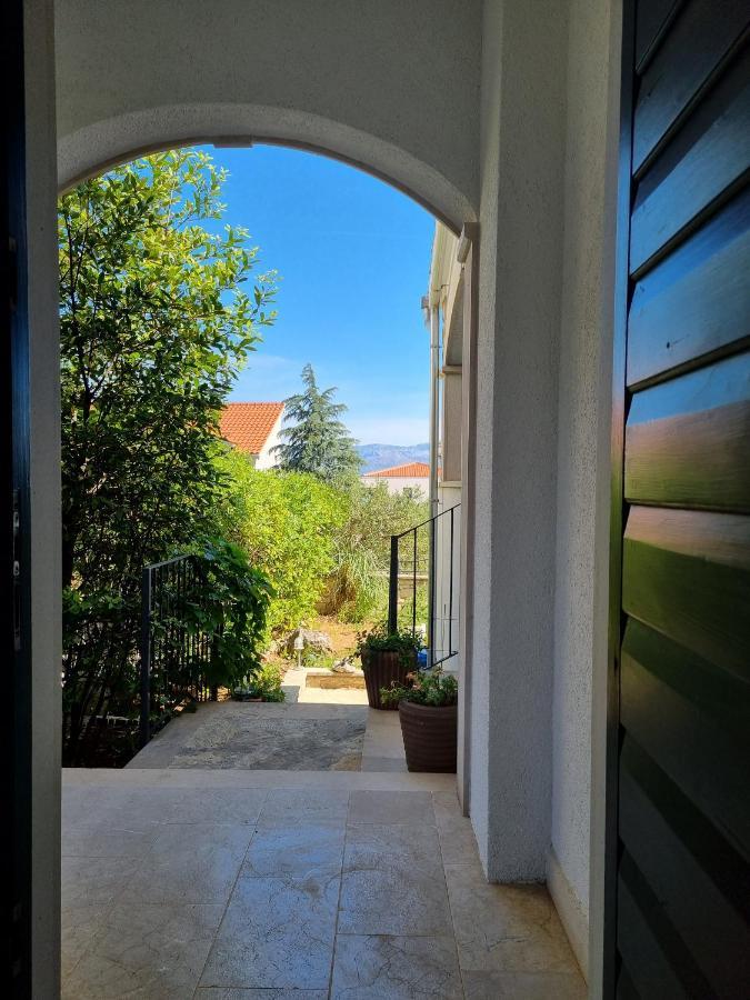 Apartments Serenity Supetar Exterior foto